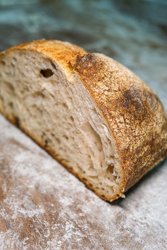 Почему в самоизоляции все ринулись печь хлеб дома (фото 3)