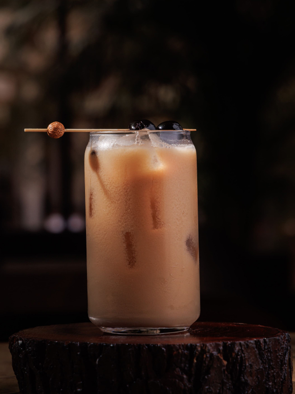 Малиновый джин-тоник и смородиновый сауэр: классные коктейли от шеф-бармена, которые легко повторить дома (18+) (фото 4)