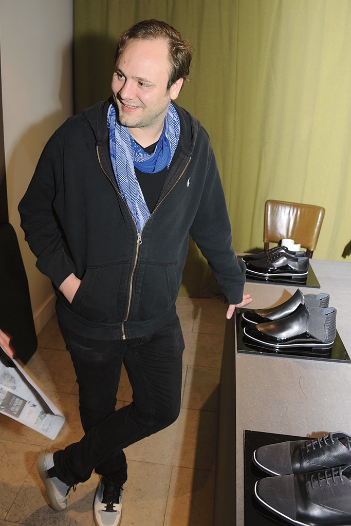 Николас Кирквуд сделал мужскую обувь (фото 1)