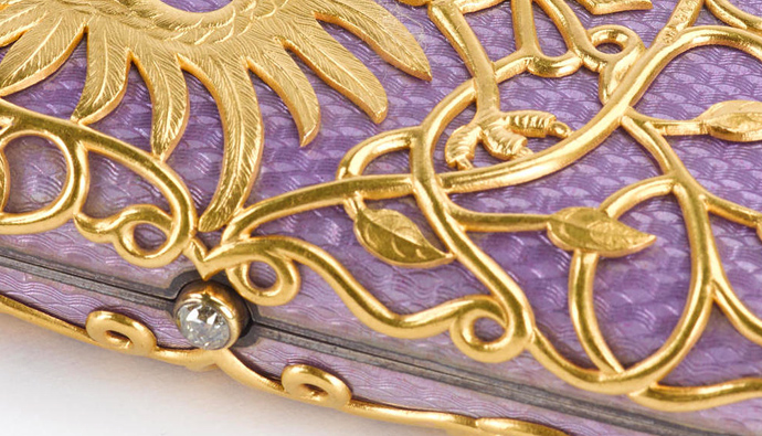 Портсигар Николая II на торгах в Лондоне. Деталь Портсигар Николая II на торгах в Лондоне. Деталь