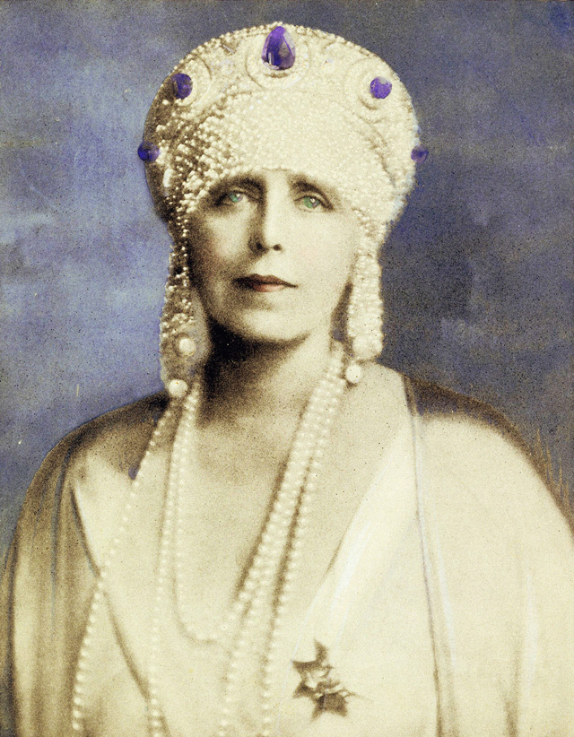 Королева Румынии Мария в кокошнике с жемчугом, бриллиантами и сапфирами, 1920