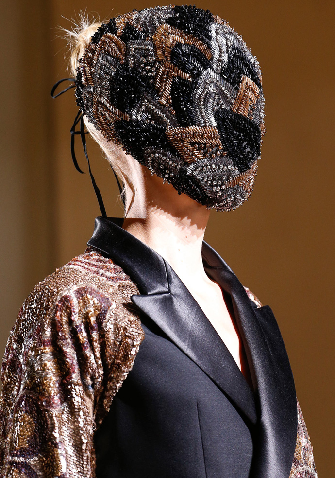 Красота в деталях: маски на показе Maison Martin Margiela Couture (фото 3)