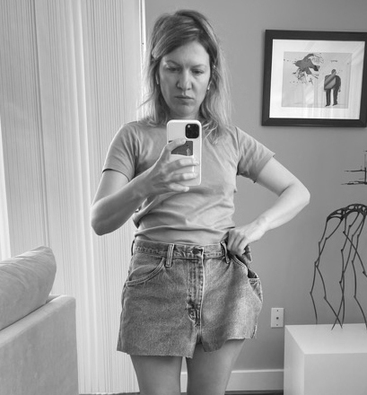 Сделай сам: превращаем старые джинсы в юбку с оборкой (фото 5)