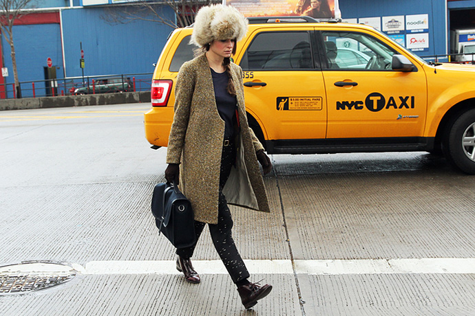 Неделя моды в Нью-Йорке. Streetstyle. Часть 3 (фото 8)