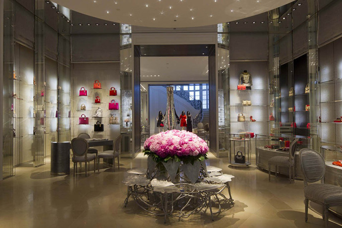 Самый большой в мире магазин Dior (фото 3)