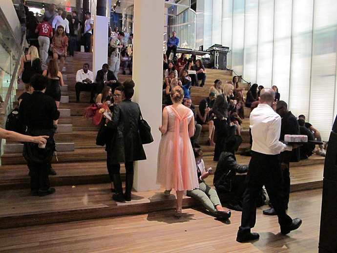 Fashion's Night Out в Нью-Йорке глазами Buro 24/7 (фото 12)