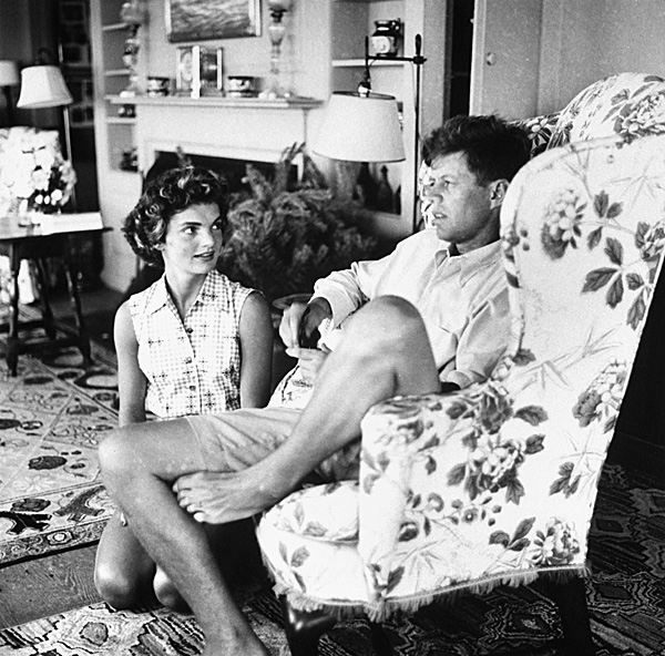 Культовые пары: Жаклин и Джон Кеннеди (фото 12)