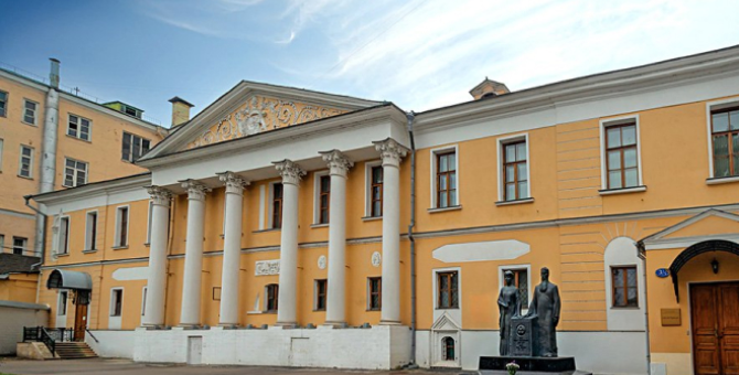В Музее Рерихов началась реставрация