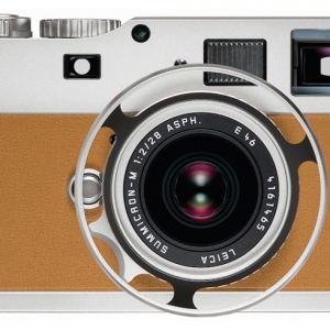 Новая камера Leica от Hermes