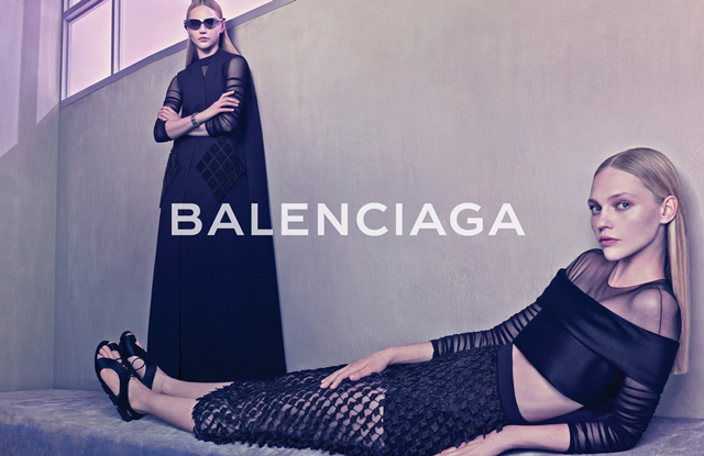 Полная версия: Саша Пивоварова для Balenciaga