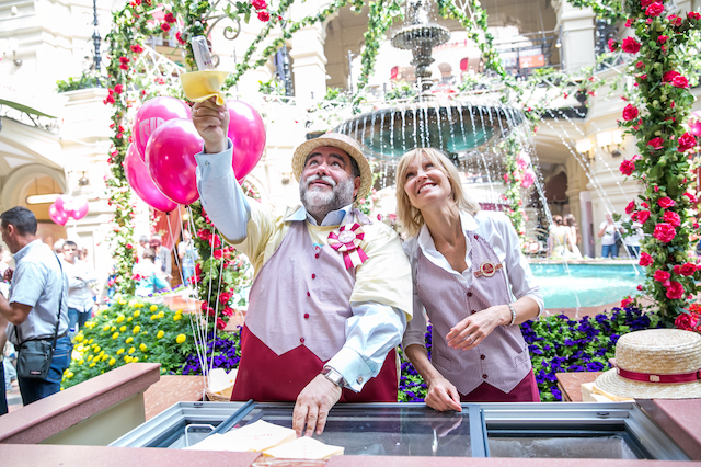 День мороженого в ГУМе: ешь сколько хочешь!