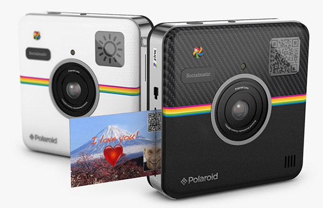 Новая мгновенная фотокамера Polaroid Socialmatic