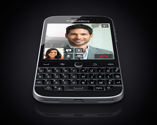Классика жанра: BlackBerry представили смартфон Classic
