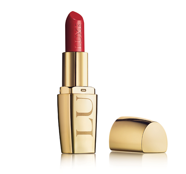 Avon Luxe Lipstick, оттенок \"Роскошный красный\"