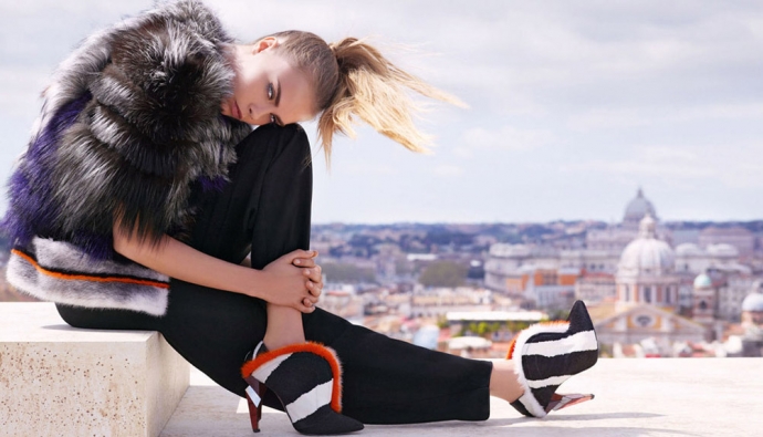 Кара Делевинь в рекламной кампании Fendi