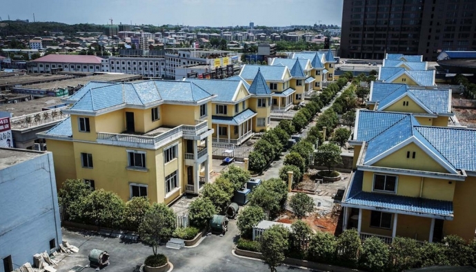 "Города на крыше": виллы на вершинах зданий в Китае