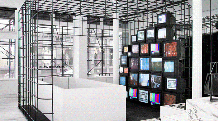 Телевизионная стена в нью-йоркском бутике Alexander Wang