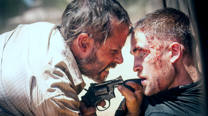 Гай Пирс и Роберт Паттинсон в трейлере фильма "Бродяга"