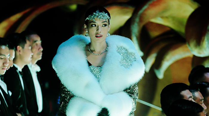 Джорджо Армани создал костюмы для фильма "Унесенные пулями"