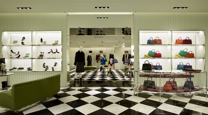В Санкт-Петербурге открылся первый магазин Prada