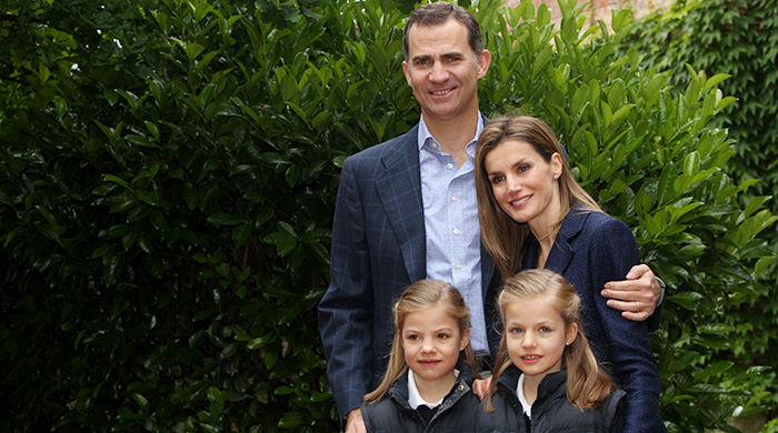 Король Испании отрекся от престола в пользу сына принца Фелипе