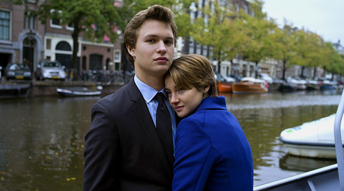 Шейлин Вудли и Энсел Эльгорт в трейлере фильма "Виноваты звезды"