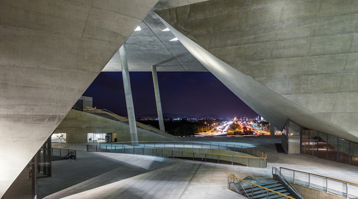 Новый культурный центр Cidade das Artes в Рио-де-Жанейро