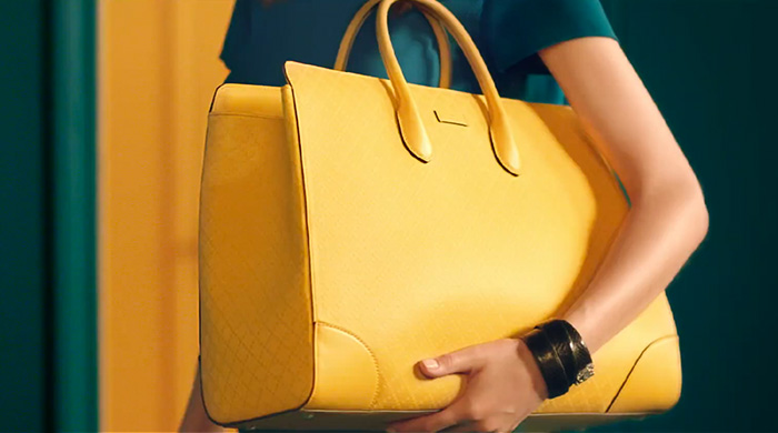 Gucci запустили рекламную кампанию кожаных аксессуаров