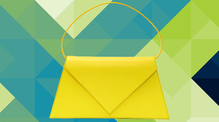 Объект желания: сумка-конверт Triangle от Loewe