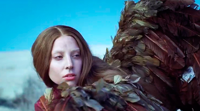 Леди Гага и ее новый клип на песню G.U.Y.