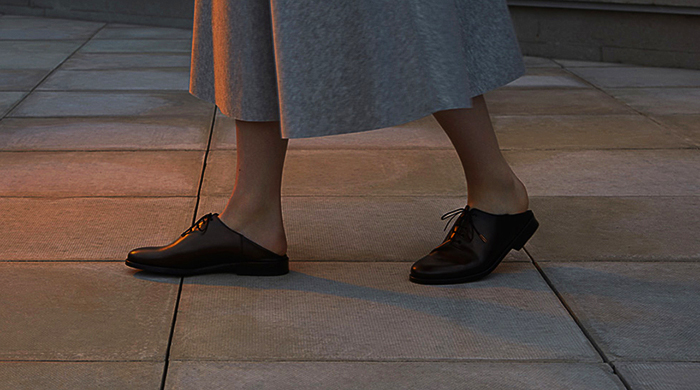 Специальная коллекция обуви COS для галереи "Серпентайн"