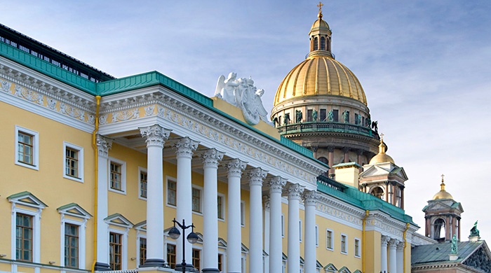 Времена года: зачем отель Four Seasons Петербургу