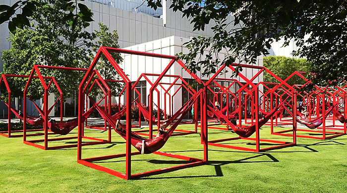 Инсталляция "Мой дом — твой дом" в Атланте