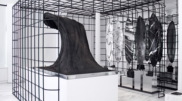 "Мраморные" серфборды в нью-йоркском бутике Alexander Wang