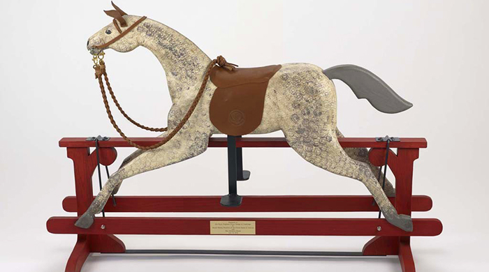 Игрушки и наряды королевских детей выставят в Букингемском дворце