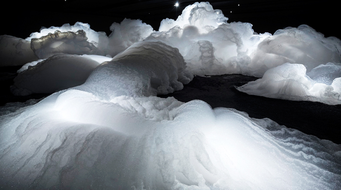 Облака пены: инсталляция Кохеи Нава