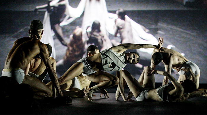 Шоу Gareth Pugh на неделе моды в Нью-Йорке