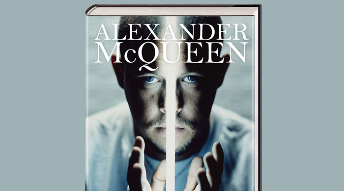 Книга недели: Alexander McQueen: Fashion Visionary