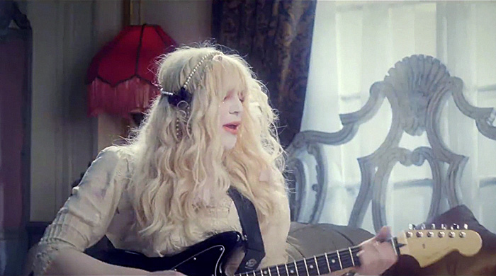 Кортни Лав выпустила новое видео