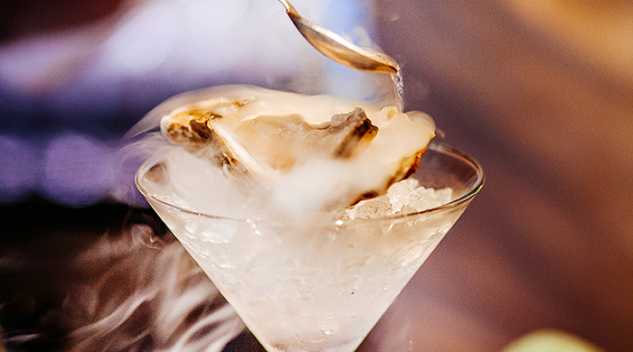 Выход есть: Xander Bar в Four Seasons Санкт-Петербурга запустил устричное меню