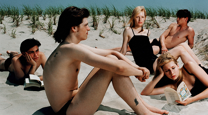 Первая рекламная кампания Loewe Джонатана Андерсона