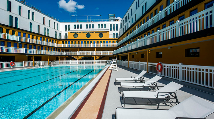Культовый парижский бассейн Piscine Molitor открылся вновь