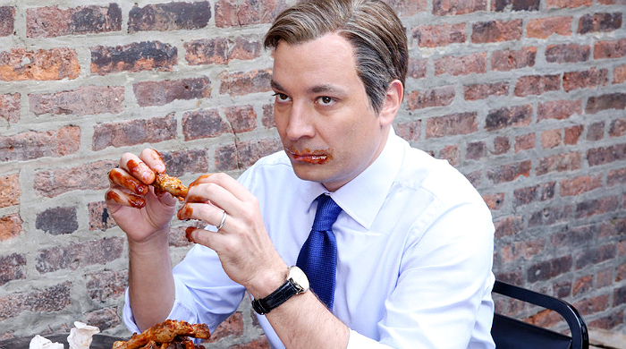 Джимми Фэллон снялся в пародии на "Карточный домик"