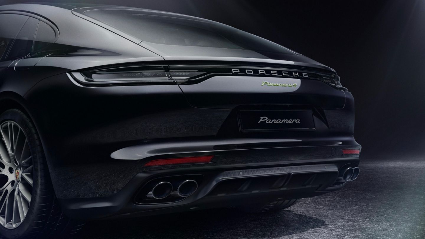 Porsche представил три эксклюзивные модели серии Panamera Platinum Edition (фото 4)