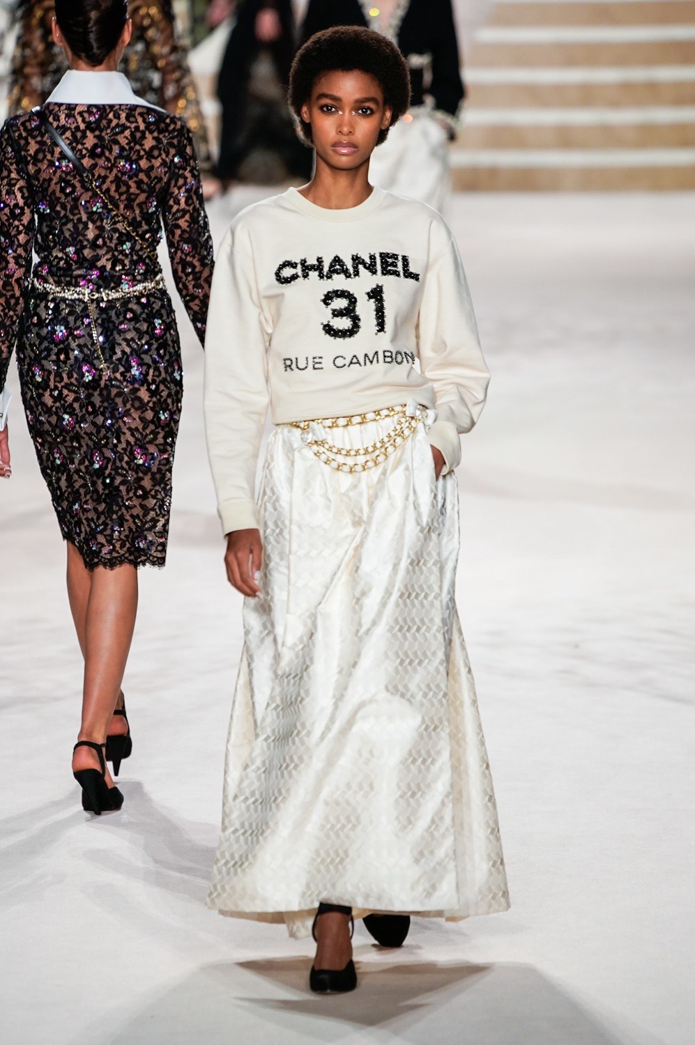 Afterwards: 5 самых ярких показов Виржини Виар в Chanel (фото 5)