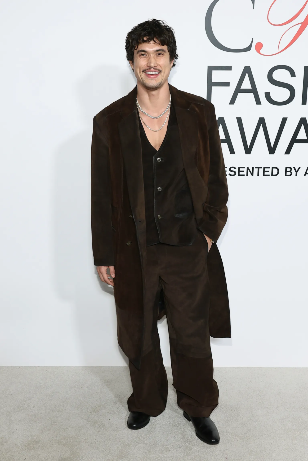 Tyla в Gucci, Блэйк Лайвли в Michael Kors и Кайли Дженнер в JPG: образы с дорожки CFDA Fashion Awards 2024 (фото 13)