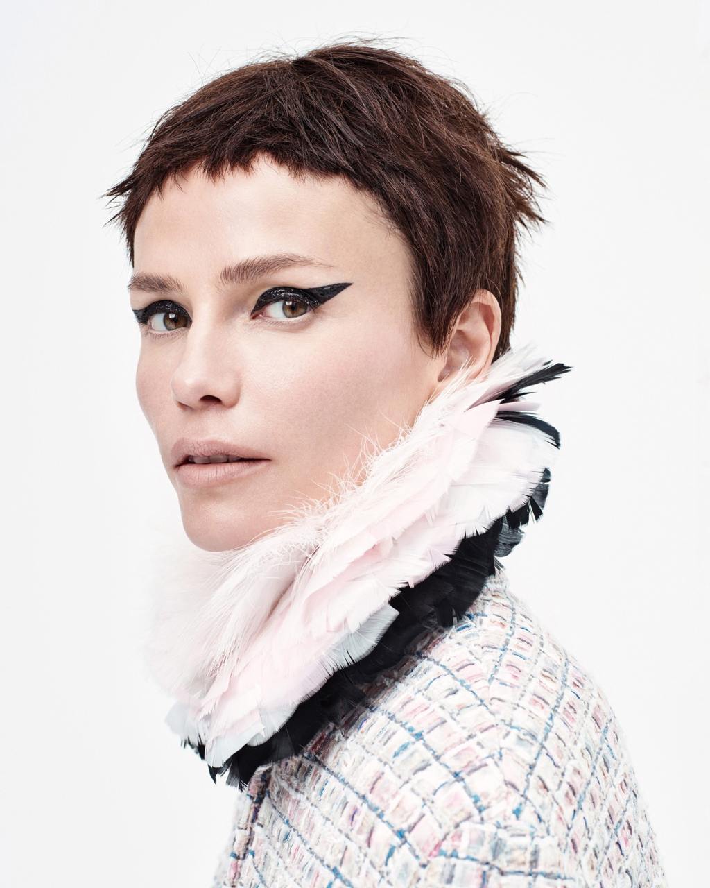 Самая модная стрижка сезона? Конечно, пикси, как у Эммы Стоун (фото 4)