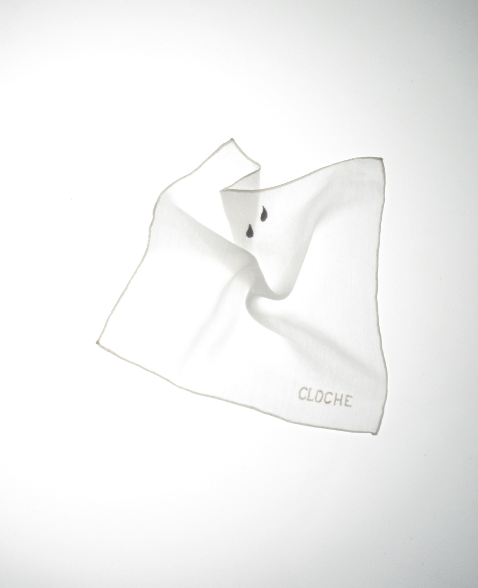 Жакет Rochas, балетки Zmeika и еще 8 фэшн-подарков к Международному женскому дню (фото 10)