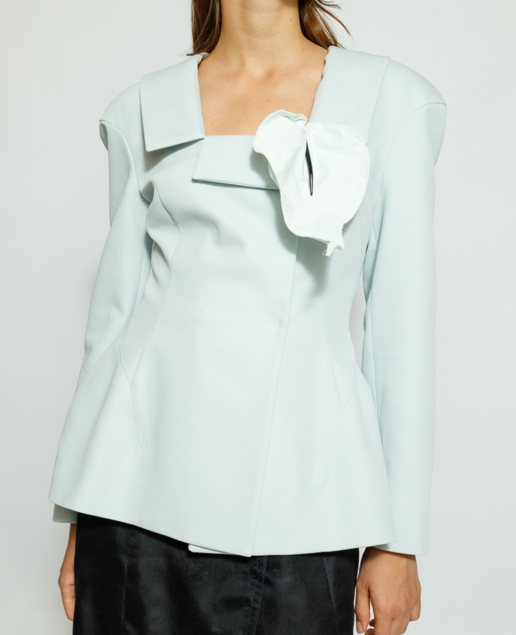 Жакет Rochas, балетки Zmeika и еще 8 фэшн-подарков к Международному женскому дню (фото 2)