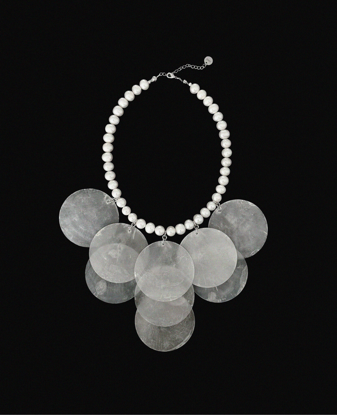 Жакет Rochas, балетки Zmeika и еще 8 фэшн-подарков к Международному женскому дню (фото 9)